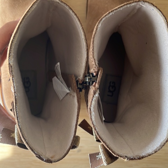 UGG Girls  Tillee Boots size 3 - Picture 9 of 11